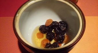 Кефир с курагой и черносливом. Кефир с курагой и черносливом.