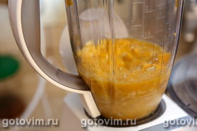 Молочный коктейль с мороженым, бананом и манго Молочный коктейль с мороженым, бананом и манго