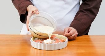 Киш с креветками и красной рыбой Киш с креветками и красной рыбой