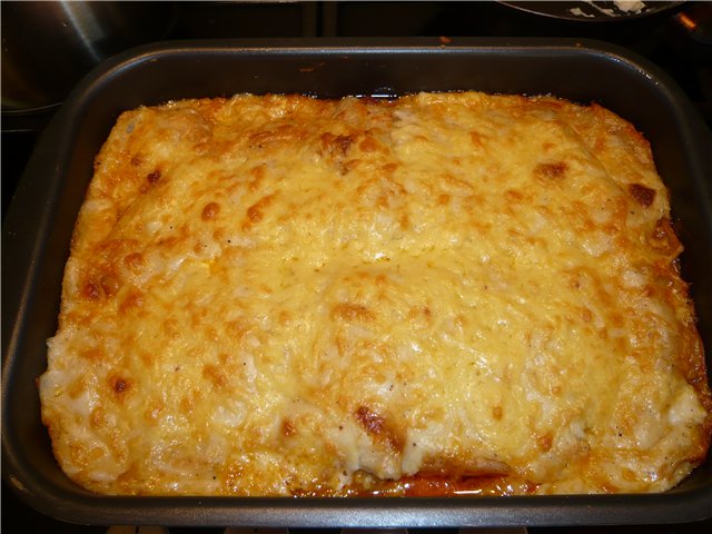 Лазанья из пельменей. Рецепт приготовления в духовке. Фото блюда. Лазанья из пельменей. Рецепт приготовления в духовке. Фото блюда.