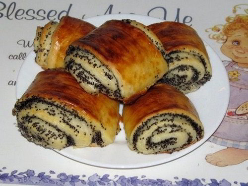 Пирожки с маком из дрожжевого теста. Фото. Рецепт приготовления пирожков с маком из дрожжевого теста в духовке.