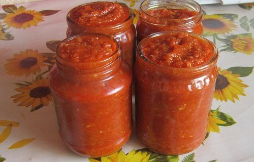 Аджика из кабачков на зиму. Фото. Аджика из кабачков на зиму. Рецепт приготовления кабачковой аджики.