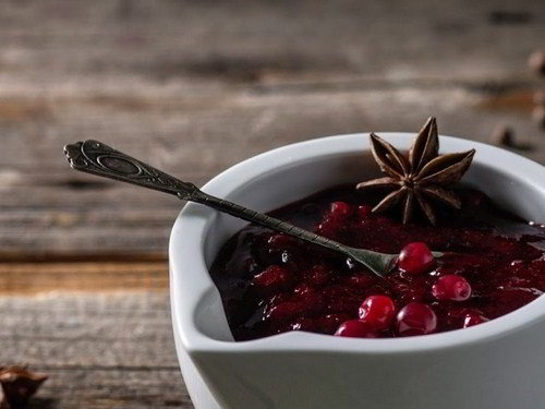 Шведский брусничный соус к мясу. Фото. Шведский брусничный соус для мясных блюд. Кулинарный рецепт.