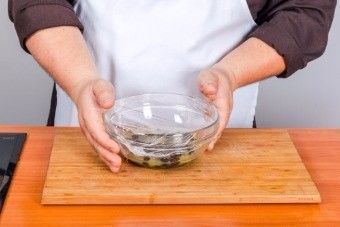 Пирог с изюмом на сметане Пирог с изюмом на сметане