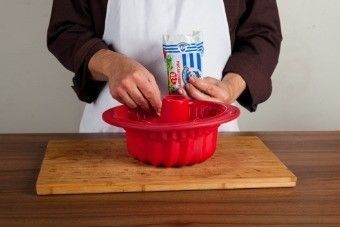 Торт-кольцо с фисташками